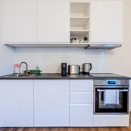 Whats-app Self-check-in - Studio, 5 Minutes To Center Apartment *