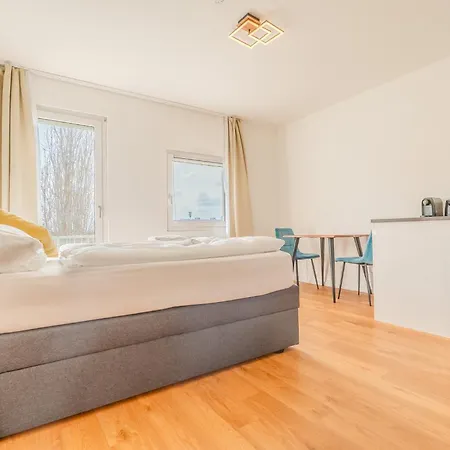 Apartment Whats-app Self-check-in - Studio, 5 Minutes To Center