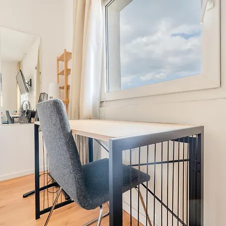 Apartment Whats-app Self-check-in - Studio, 5 Minutes To Center *