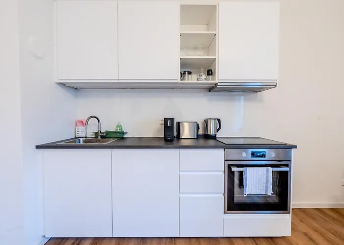 Whats-app Self-check-in - Studio, 5 Minutes To Center Lägenhet *