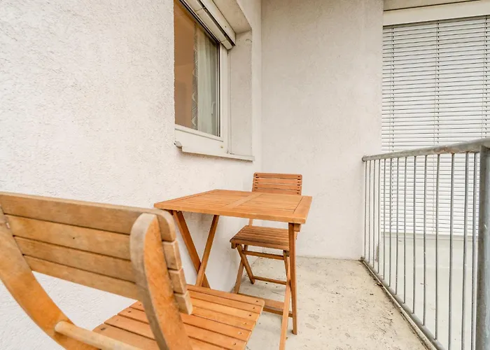 Whats-app Self-check-in - Studio, 5 Minutes To Center