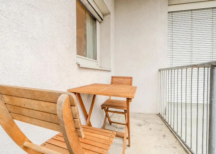 Whats-app Self-check-in - Studio, 5 Minutes To Center Lägenhet *