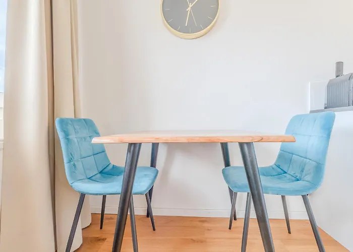 Whats-app Self-check-in - Studio, 5 Minutes To Center Lägenhet